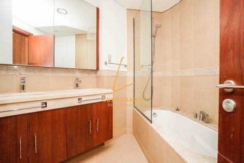 2 غرف نوم شقة في Burj Vista, الإمارات العربية المتحدة رقم 9624 21