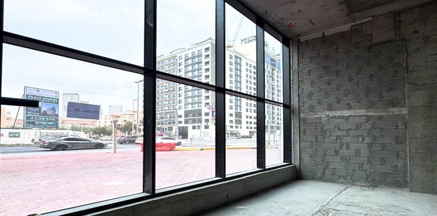 Commercial property de 96m² en Jumeirah Village Circle, UAE No. 79972