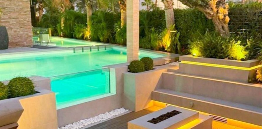 Villa de 5 dormitorios en DAMAC Hills (Akoya by DAMAC), UAE No. 91679