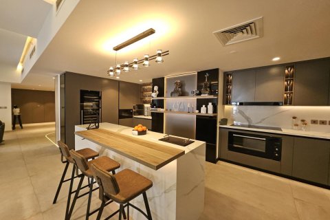 Apartment de 4 dormitorios en Executive Towers, UAE No. 91680 24