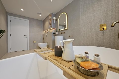 Apartment de 4 dormitorios en Executive Towers, UAE No. 91680 3