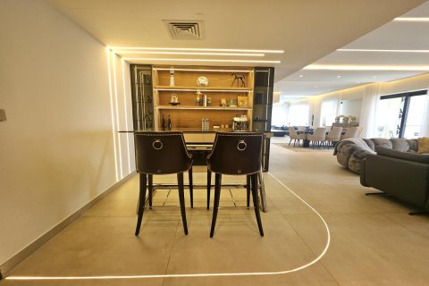 Apartment de 4 dormitorios en Executive Towers, UAE No. 91680 22