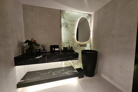 Apartment de 4 dormitorios en Executive Towers, UAE No. 91680 16