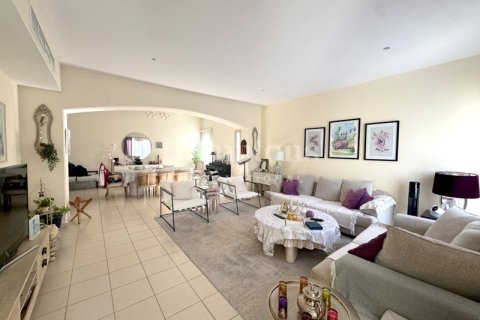 4 غرف نوم فيلا في Meadows 1, الإمارات العربية المتحدة رقم 73164 6