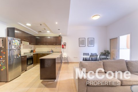 Appartement de 2 chambres à Remraam, UAE No. 74670 1