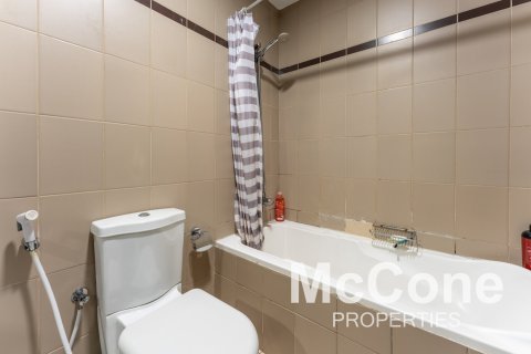 Appartement de 2 chambres à Remraam, UAE No. 74670 13