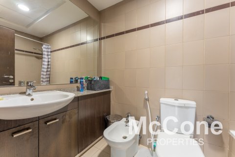 Appartement de 2 chambres à Remraam, UAE No. 74670 12