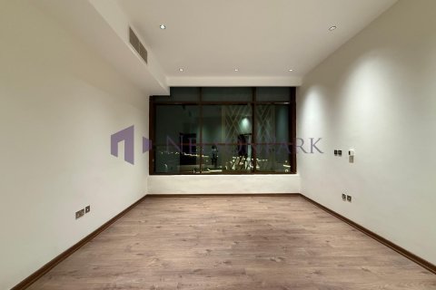 3 bedrooms Apartment in Doha, Qatar No. 57765 9