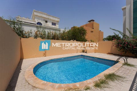Villa de 4 chambres à Khalifa City, UAE No. 87830 20
