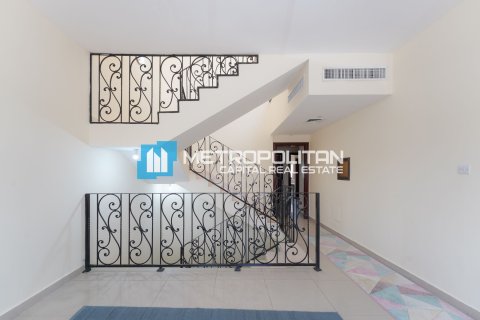 Villa de 4 chambres à Khalifa City, UAE No. 87830 15