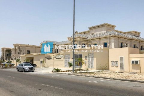 Villa de 4 chambres à Khalifa City, UAE No. 87830 19