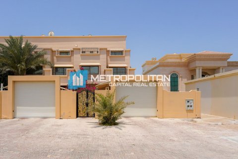 Villa de 4 chambres à Khalifa City, UAE No. 87830 5