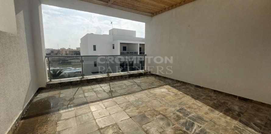 7 bedrooms Villa in Khalifa City, UAE No. 5492