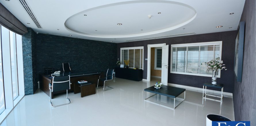 188.6m² Office in Crystal Tower, UAE No. 602