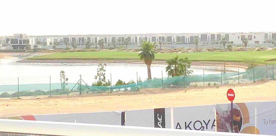 3 bedrooms Townhouse in Dubai, UAE No. 584