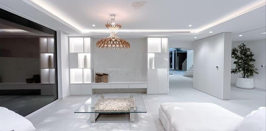 Villa de 5 dormitorios en Jumeirah Islands, UAE No. 88379