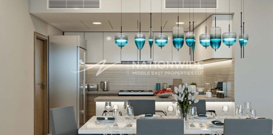2 bedrooms Apartment in Abu Dhabi, UAE No. 105874
