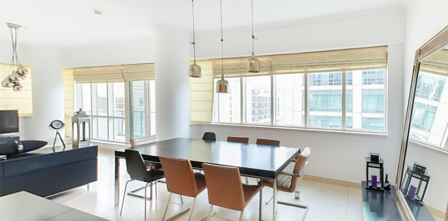 Appartement de 2 chambres à AL MAJARA TOWERS Dubai Marina, UAE No. 96081