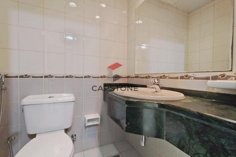 Apartment de 3 dormitorios en Hamdan Street, UAE No. 86374 29