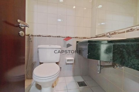 Apartment de 3 dormitorios en Hamdan Street, UAE No. 86374 28