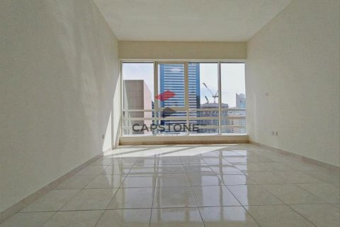 Apartment de 3 dormitorios en Hamdan Street, UAE No. 86374 7