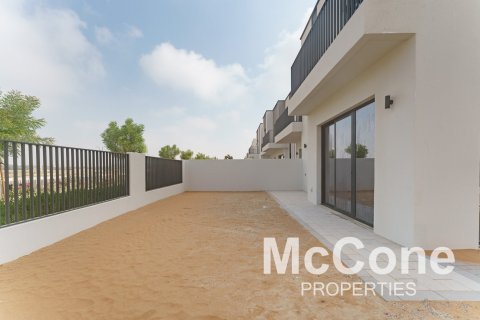 Villa de 4 chambres à EMAAR South, UAE No. 74850 30