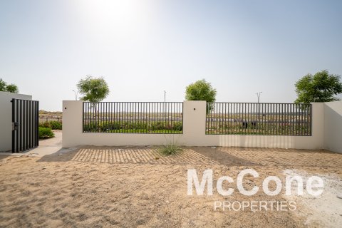 Villa de 4 chambres à EMAAR South, UAE No. 74850 29