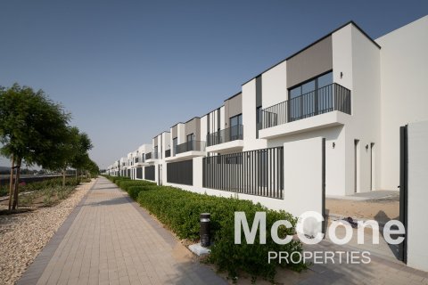 Villa de 4 chambres à EMAAR South, UAE No. 74850 22