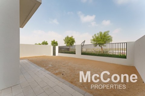 Villa de 4 chambres à EMAAR South, UAE No. 74850 31