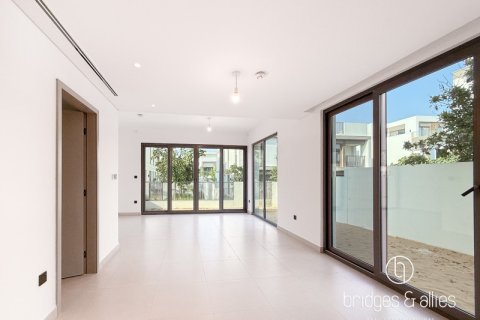 Villa de 4 dormitorios en Dubai, UAE No. 103598 18