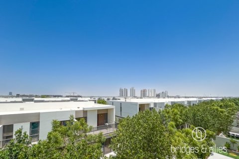 Villa de 4 dormitorios en Dubai, UAE No. 103598 16