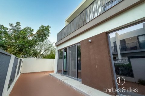 Villa de 4 dormitorios en Dubai, UAE No. 103615 20