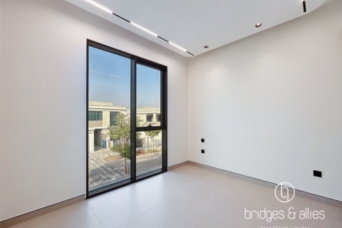 Villa de 4 dormitorios en Dubai, UAE No. 103612 10