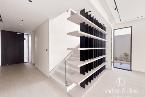 Villa de 4 dormitorios en Dubai, UAE No. 103612 16