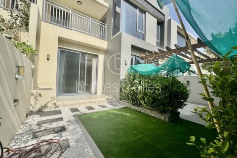 Villa de 4 dormitorios en Dubai Hills Estate, UAE No. 103614 13