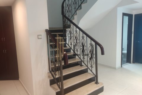 Apartment de 4 dormitorios en Abu Dhabi, UAE No. 83299 6