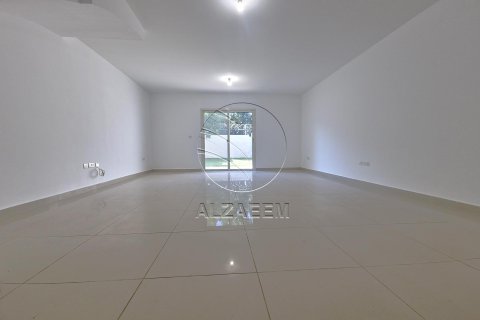 Villa de 3 dormitorios en Al Reef, UAE No. 91538 9