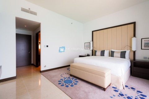 Apartment de 3 dormitorios en The Marina, UAE No. 10023 16