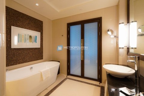 Apartment de 3 dormitorios en The Marina, UAE No. 10023 24