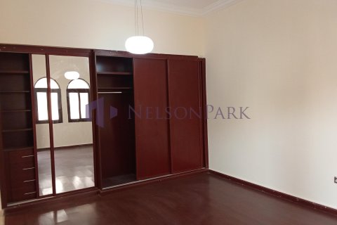 4 bedrooms Villa in Doha, Qatar No. 57922 11