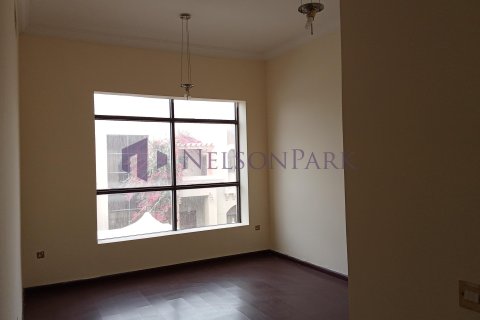 4 bedrooms Villa in Doha, Qatar No. 57922 8