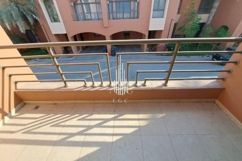 Villa de 5 chambres à Abu Dhabi Gate City, UAE No. 37510 26