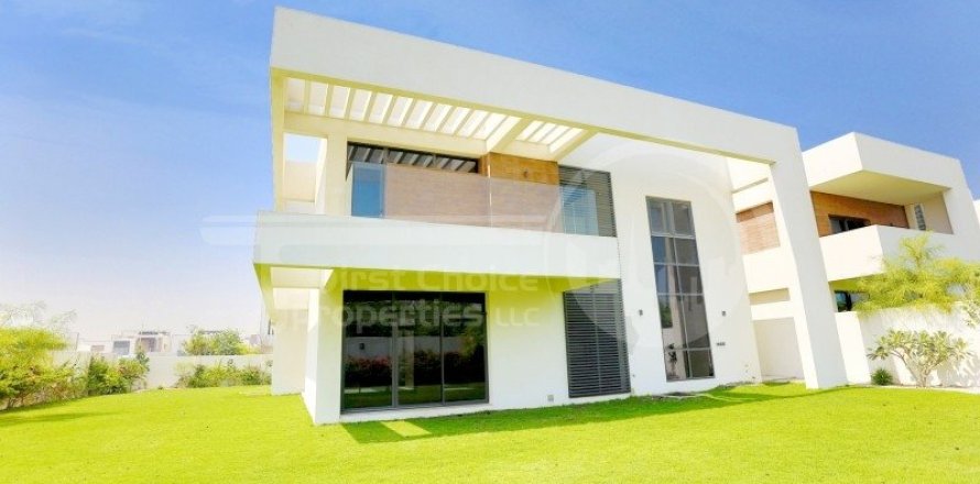 5 bedrooms Villa on the Yas Island, UAE No. 13370