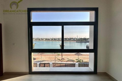 4 bedrooms Villa in Mina Al Arab, UAE No. 75379 16