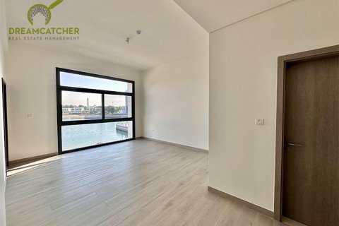4 bedrooms Villa in Mina Al Arab, UAE No. 75379 11