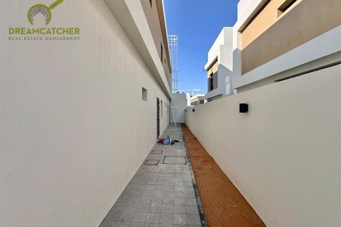4 bedrooms Villa in Mina Al Arab, UAE No. 75379 28