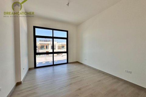 4 bedrooms Villa in Mina Al Arab, UAE No. 75379 21