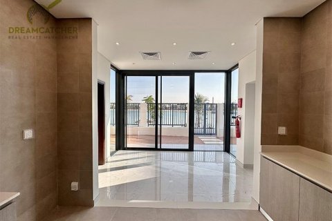 4 bedrooms Villa in Mina Al Arab, UAE No. 75379 23