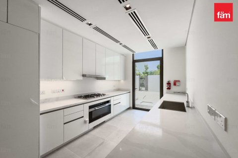 4 bedrooms Villa in Dubai, UAE No. 89550 5