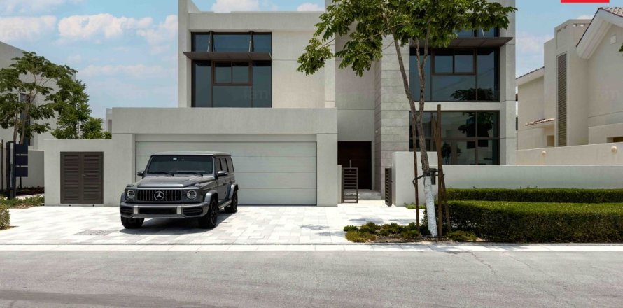 4 bedrooms Villa in Dubai, UAE No. 89550
